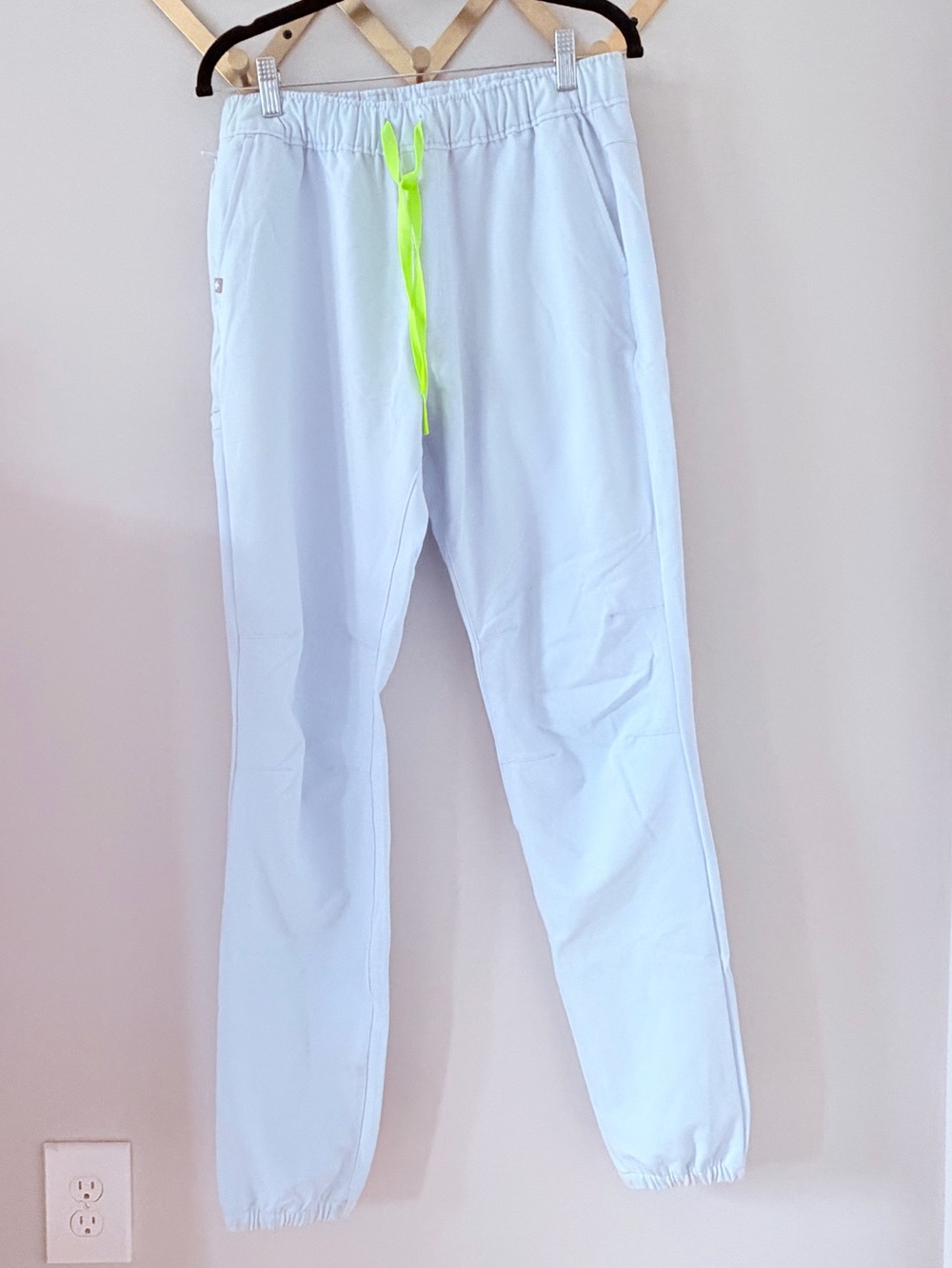 FIGS Naga Jogger Scrub Pants in Open Skies PO# 5544
